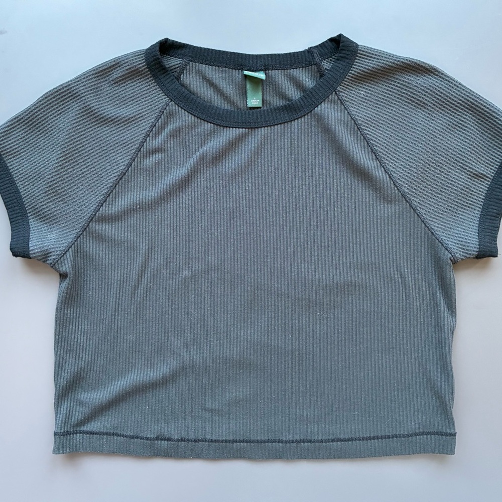 Wild Fable Women's Size L Rib Cropped Tank Top Charcoal Gray With Black Accent
